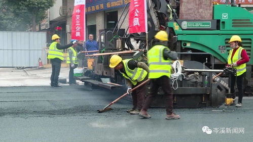 最新進展 玉梧大道道路綜合改造項目開始進入路面瀝青層攤鋪作業(yè)