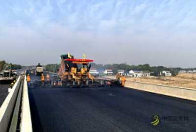 [湖南]通車在即!長(zhǎng)益擴(kuò)容高速益陽段路面主體完工