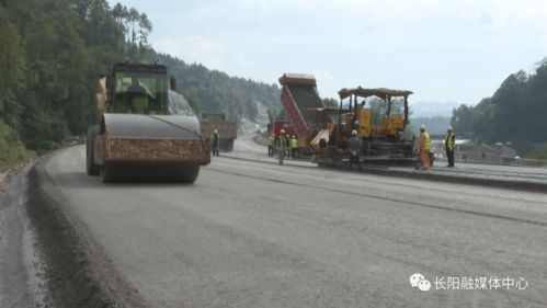 12月底前主體工程竣工，公路與路面工程將完工